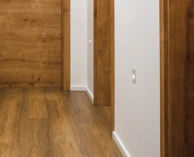 VESCHO - noční osvětlení chodby, zapuštěné provedení